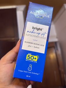 Aqualogica Makeup Set Sunscreen Mist