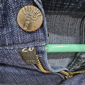 Women&#39;s Jeans