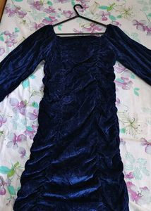 Chic Navy Velvet Ruched Mini Dress