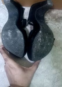 Black Heel