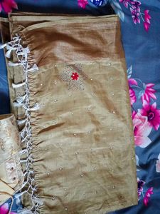 Elegant Gold-toned Saree