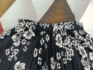 Black And White Floral Pleated Skirt