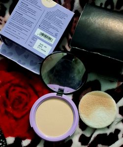 MYGLAMM Riveve Foundation With Medium Cove