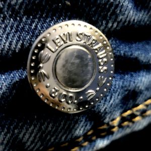 Levi&#39;s Blue Jeans on OFFER