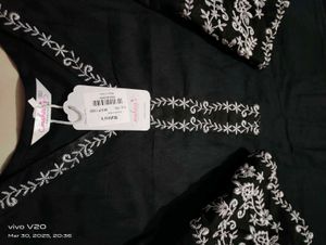 Mahira's Black Embroidered Kurti