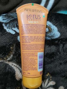 Lotus Herbals Safe Sun SPF 40