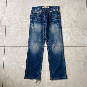 Distressed Wash Jeans