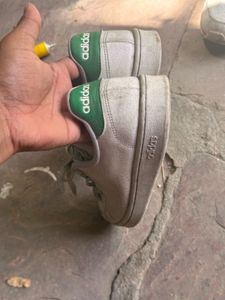 Used Adidas Advantage Sneakers