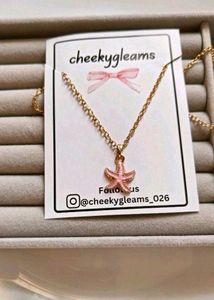Starfish Pendant Necklace