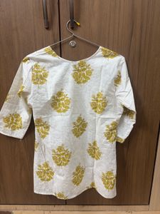 Floral Print Short Kurti
