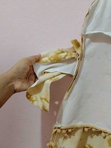 Fashionable High - Low Top
