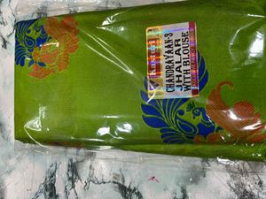 Mulmul Cotton Saree With Contrast Blouse