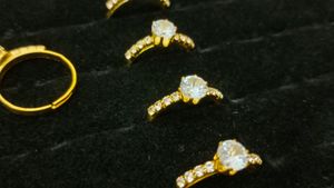 Diamond 💎 Ring 💍 (Gold)