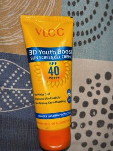 VLCC 3D Youth Boost Sunscreen