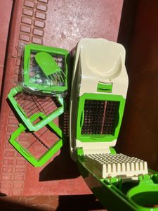 Vegetable And Fruits Chopper/ Cutter