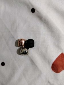 3 Magnate Pins