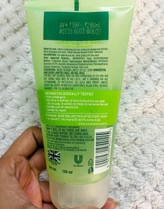 Simple Refreshing Face Wash Kind To Skin❤️