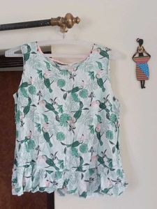 Tropical Print Sleeveless Top