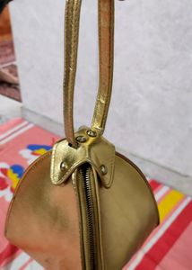 Beautiful ❤️ Sling Bag