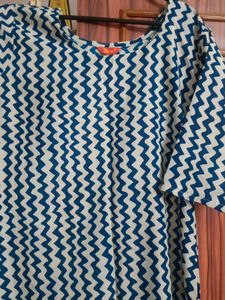 Stylish Blue &amp; White Printed Kurta