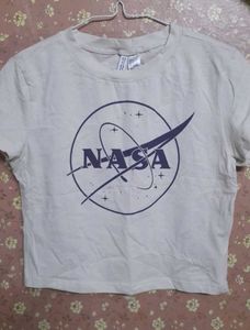 H&amp;M NASA CROP TOP