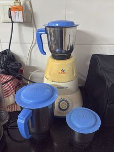Bajaj Bravo DLX Mixer Grinder