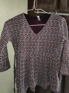 Patterned V-Neck Top