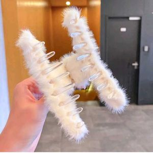 Large Plush Hair Claw Clips, Plastic Fluffy Hai