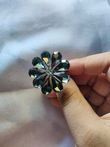 Sparkling Flower Ring