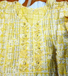 Beautiful Kurta With Button