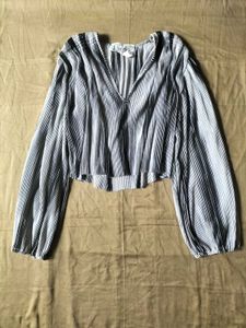 V-neck Pleated Top