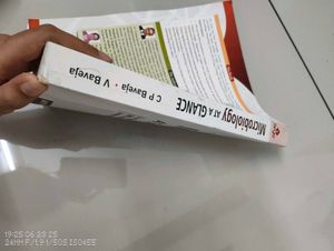 Microbiology at a Glance - Medical Textbook