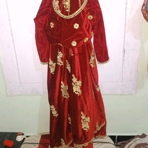 maroon valvat lehanga with full sleeves blouse work full lehanga n blouse too with golden latkan