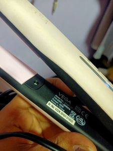 Vega Hair Straightener In Purple Colour