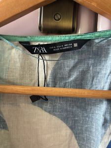 Stylish Patterned Crop Top