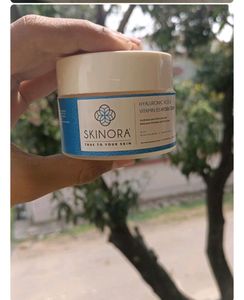 Dot Pens And Skinora Skincare Cream