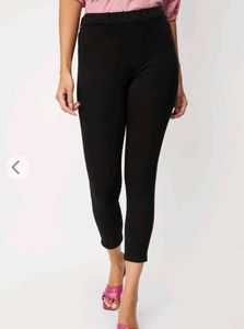 New MAX solid Black Jeggings, M