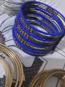Bangle Bonanza! 5 Piece Bracelet Set
