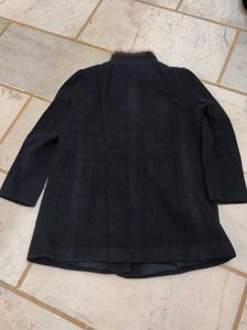 Elegant Black Coat with Fur Collar