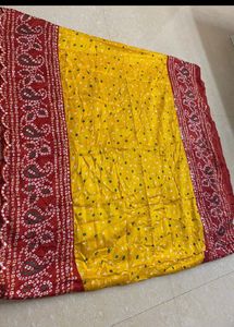 ✨Yellow Bandhani Saree✨ very new