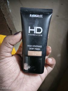 Insight HD Foundation High Coverage Dewy Finish