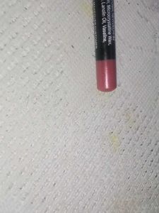 Aesthetic Burgundy Lip Liner