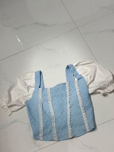 Cute Blue &amp; White Puff Sleeve Top