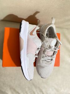 Nike Women Grey City Trainer 3 Shoes