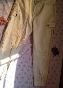 Versatile Beige Cargo Pants! ❤️