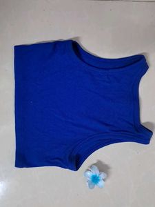 blue tank top 🐳