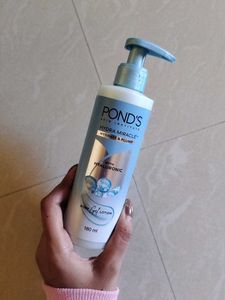 Pond&#39;s Hydra Miracle Body Lotion