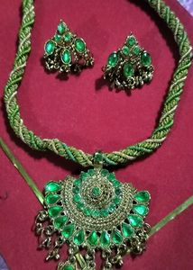 Necklace 💚