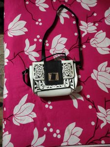 ❤‍🔥Black &amp; White Floral Laser Cut Bag