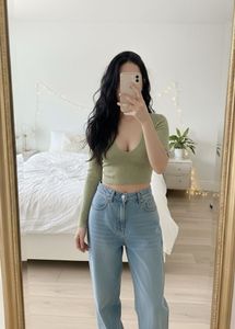 U2B Long Sleeve Crop Top